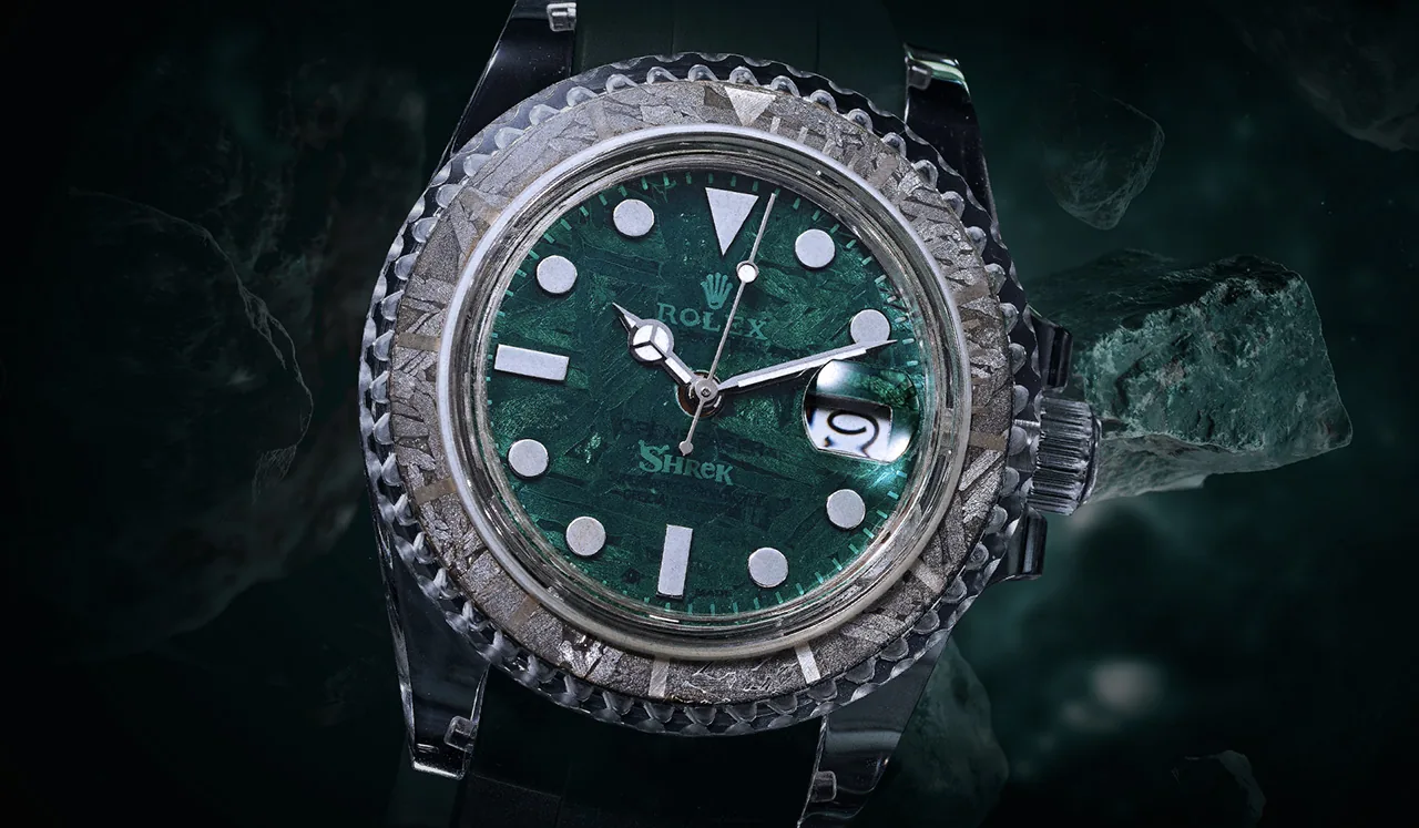 Sapphire watch with green enameled meteorite dial